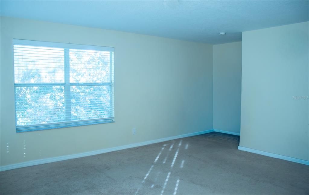 For Sale: $315,377 (3 beds, 2 baths, 1642 Square Feet)