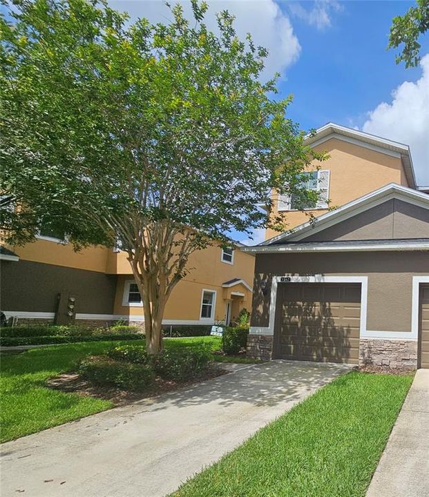 For Sale: $315,377 (3 beds, 2 baths, 1642 Square Feet)