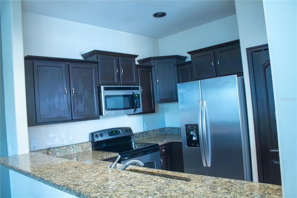 For Sale: $315,377 (3 beds, 2 baths, 1642 Square Feet)