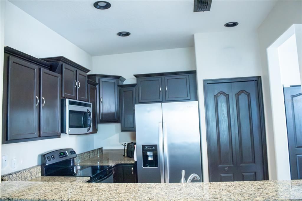 For Sale: $315,377 (3 beds, 2 baths, 1642 Square Feet)