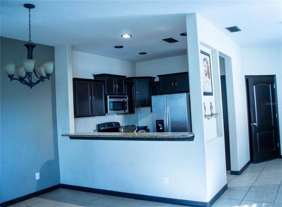 For Sale: $315,377 (3 beds, 2 baths, 1642 Square Feet)