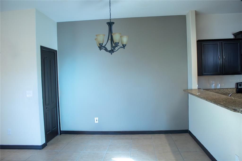 For Sale: $315,377 (3 beds, 2 baths, 1642 Square Feet)