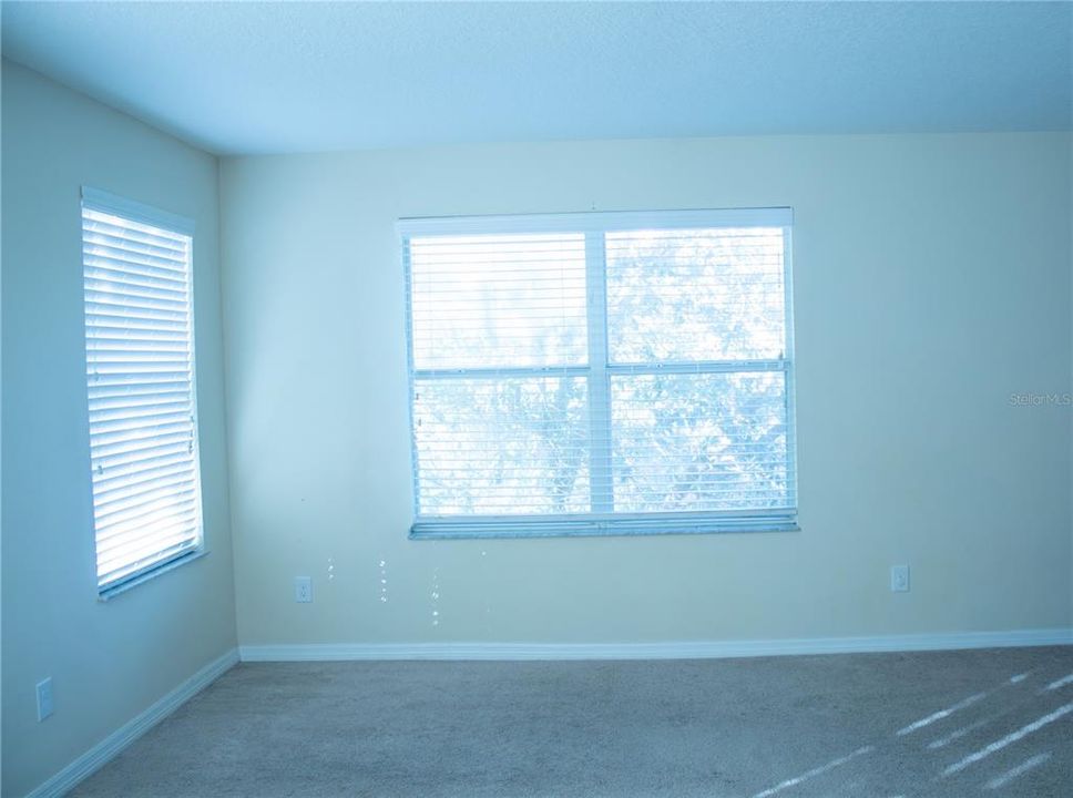 For Sale: $315,377 (3 beds, 2 baths, 1642 Square Feet)