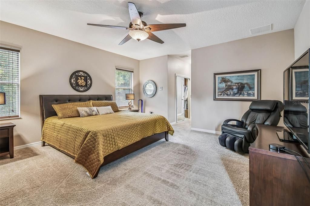 Под контрактом: $449,900 (4 спален, 3 ванн, 2880 Квадратных фут)