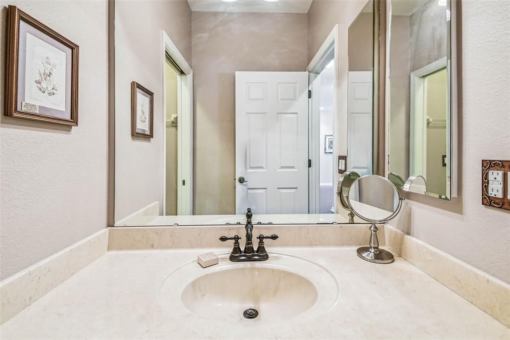 Под контрактом: $449,900 (4 спален, 3 ванн, 2880 Квадратных фут)