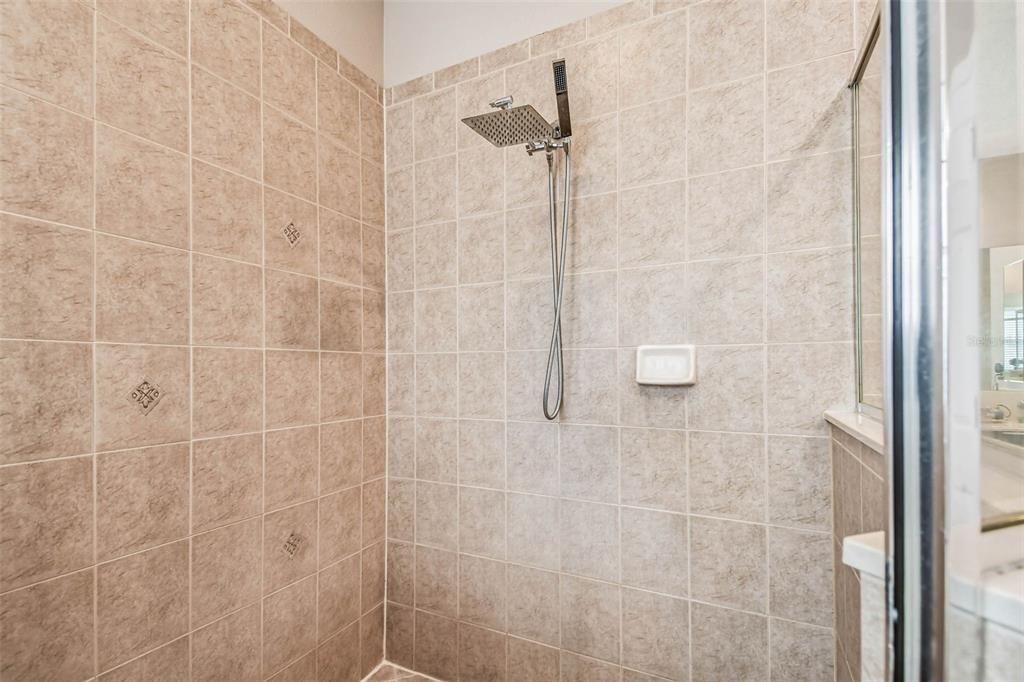 Под контрактом: $449,900 (4 спален, 3 ванн, 2880 Квадратных фут)