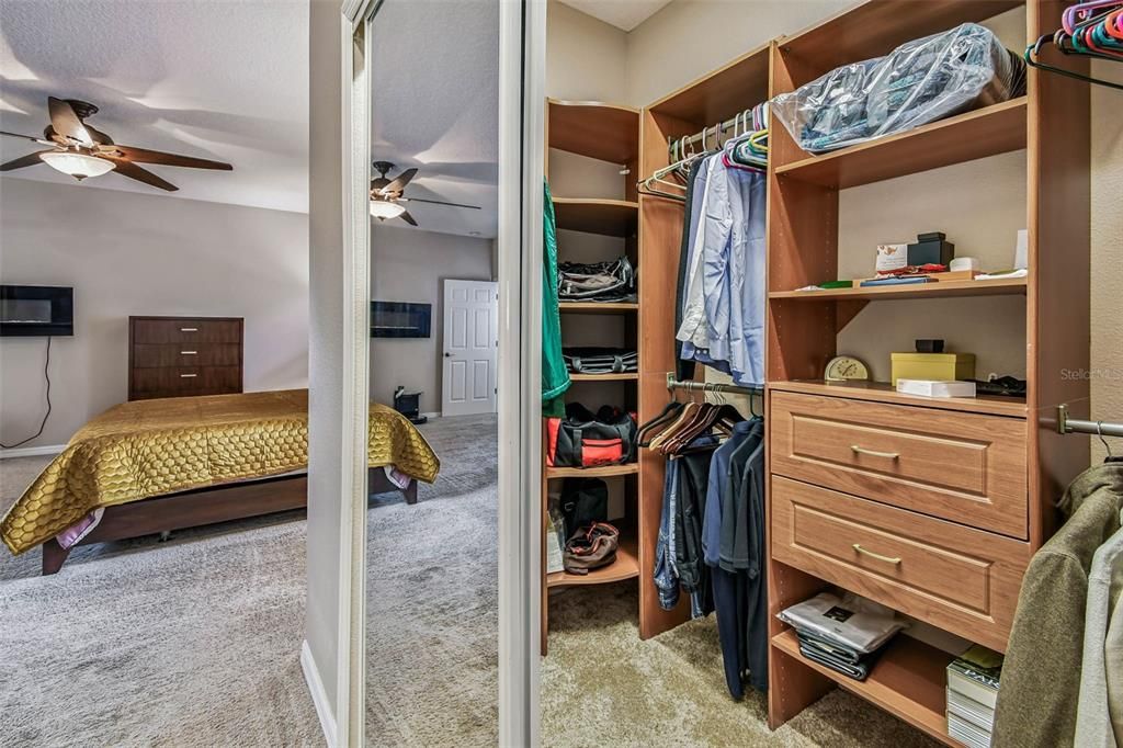 Под контрактом: $449,900 (4 спален, 3 ванн, 2880 Квадратных фут)