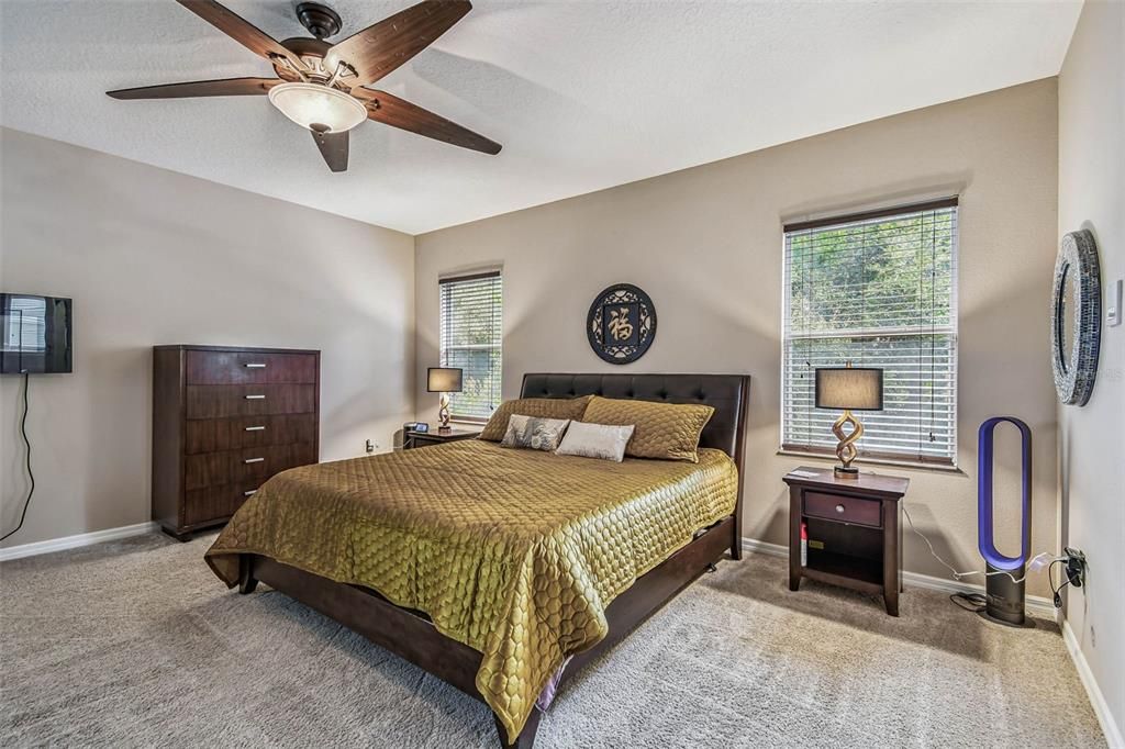 Под контрактом: $449,900 (4 спален, 3 ванн, 2880 Квадратных фут)