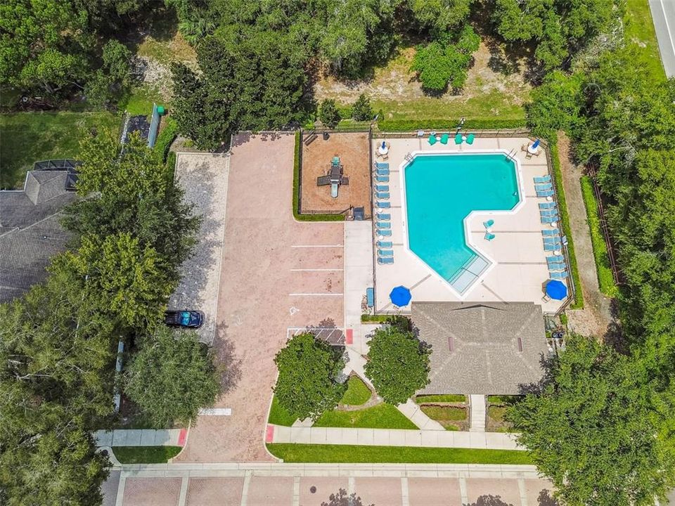 Под контрактом: $449,900 (4 спален, 3 ванн, 2880 Квадратных фут)