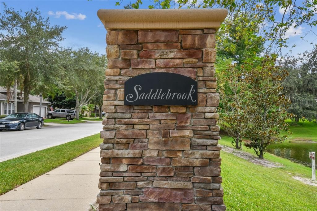 Под контрактом: $449,900 (4 спален, 3 ванн, 2880 Квадратных фут)