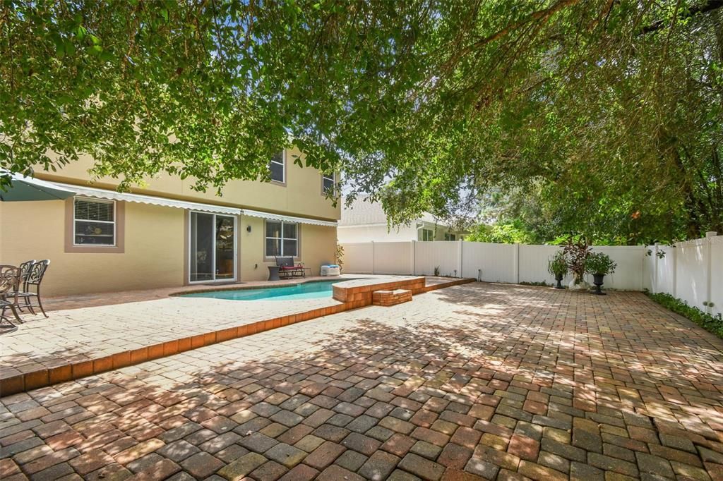 Под контрактом: $449,900 (4 спален, 3 ванн, 2880 Квадратных фут)