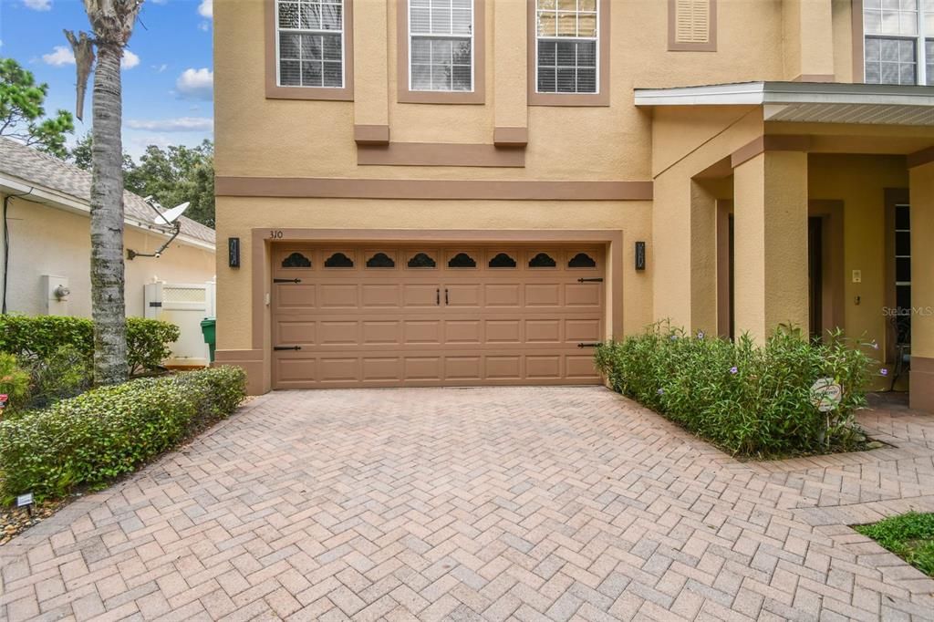 Под контрактом: $449,900 (4 спален, 3 ванн, 2880 Квадратных фут)