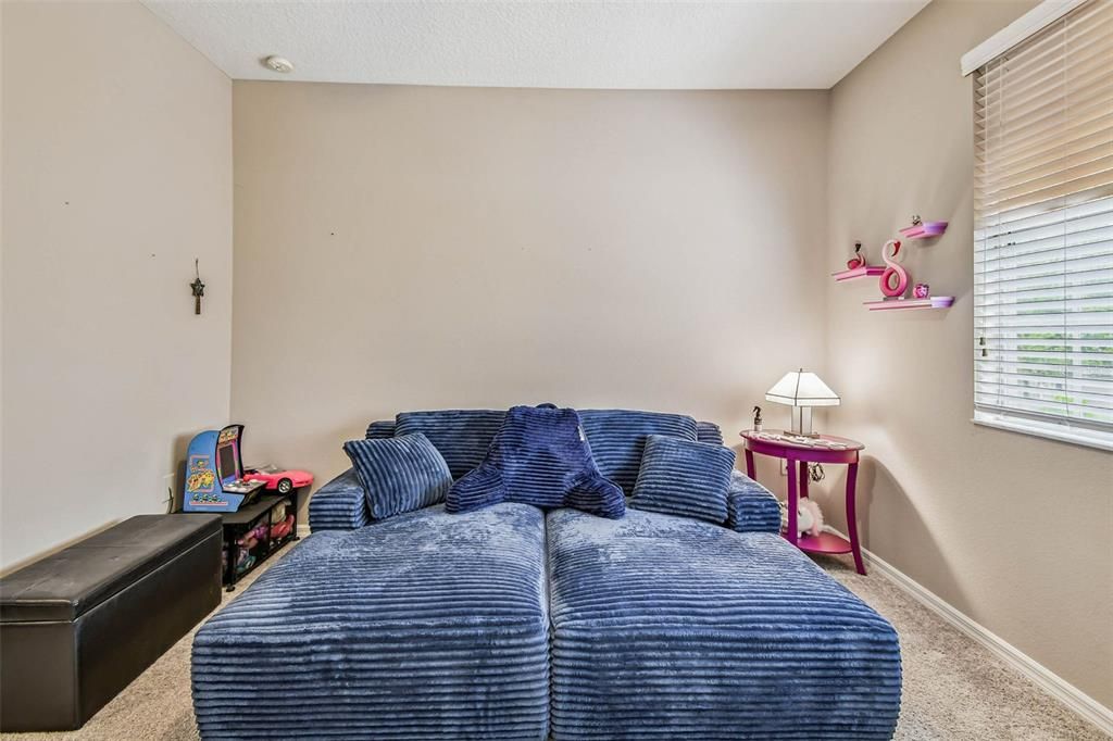 Под контрактом: $449,900 (4 спален, 3 ванн, 2880 Квадратных фут)