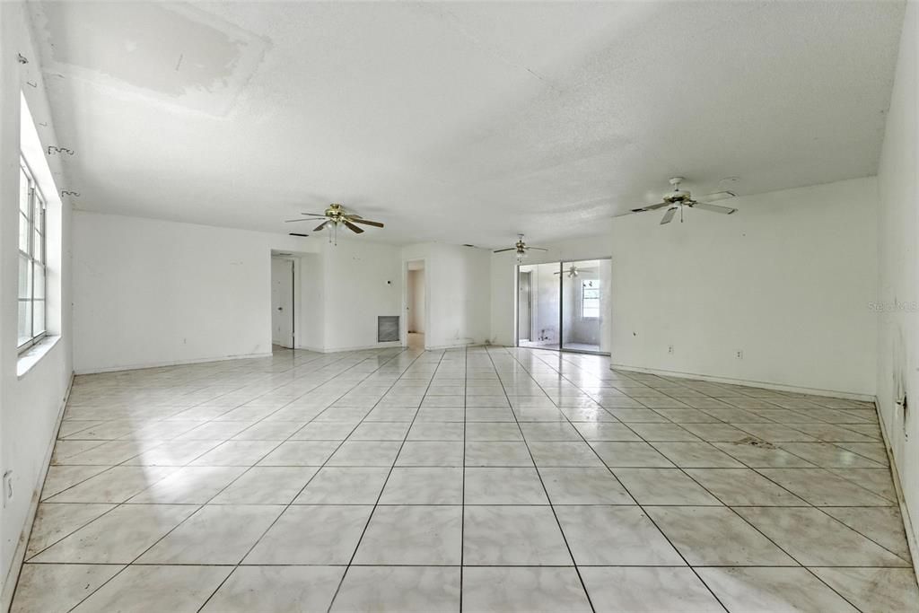 待售: $189,900 (3 贝兹, 3 浴室, 1572 平方英尺)