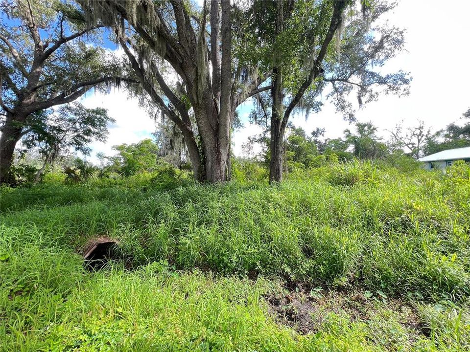 合同活跃: $30,000 (0.63 acres)