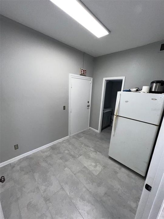 На продажу: $18,000 (0 спален, 0 ванн, 806 Квадратных фут)