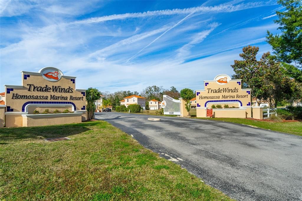 For Sale: $364,900 (2 beds, 1 baths, 1036 Square Feet)