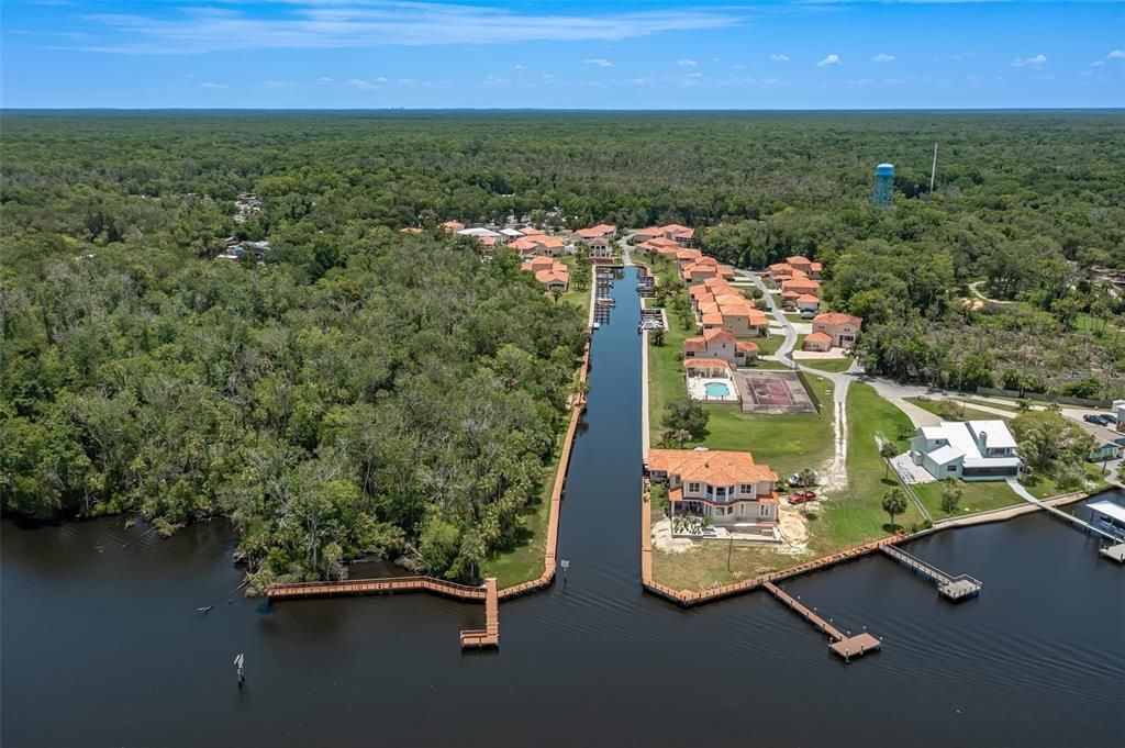 For Sale: $364,900 (2 beds, 1 baths, 1036 Square Feet)