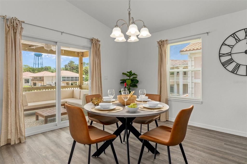 For Sale: $364,900 (2 beds, 1 baths, 1036 Square Feet)