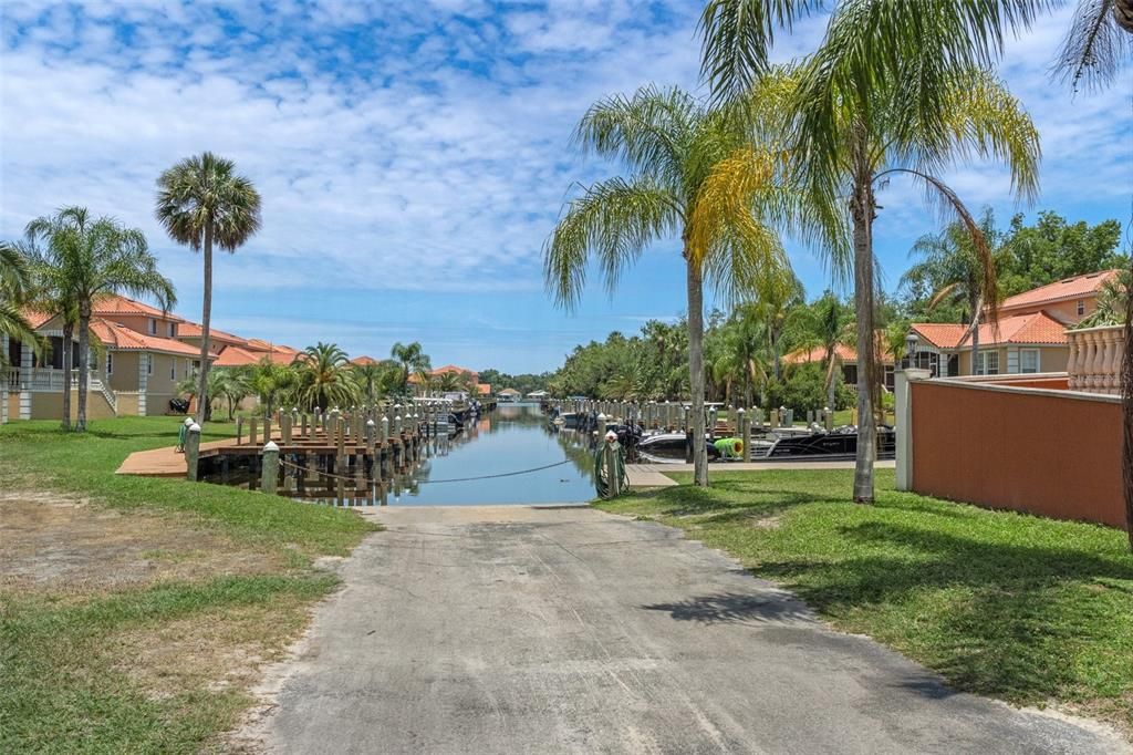For Sale: $364,900 (2 beds, 1 baths, 1036 Square Feet)