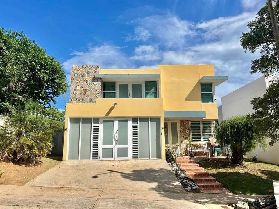 最近售出: $315,000 (3 贝兹, 2 浴室, 1600 平方英尺)