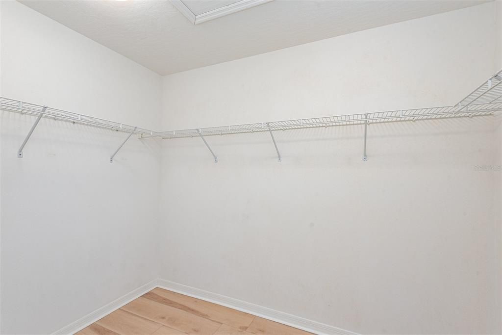 待售: $649,000 (4 贝兹, 3 浴室, 2626 平方英尺)