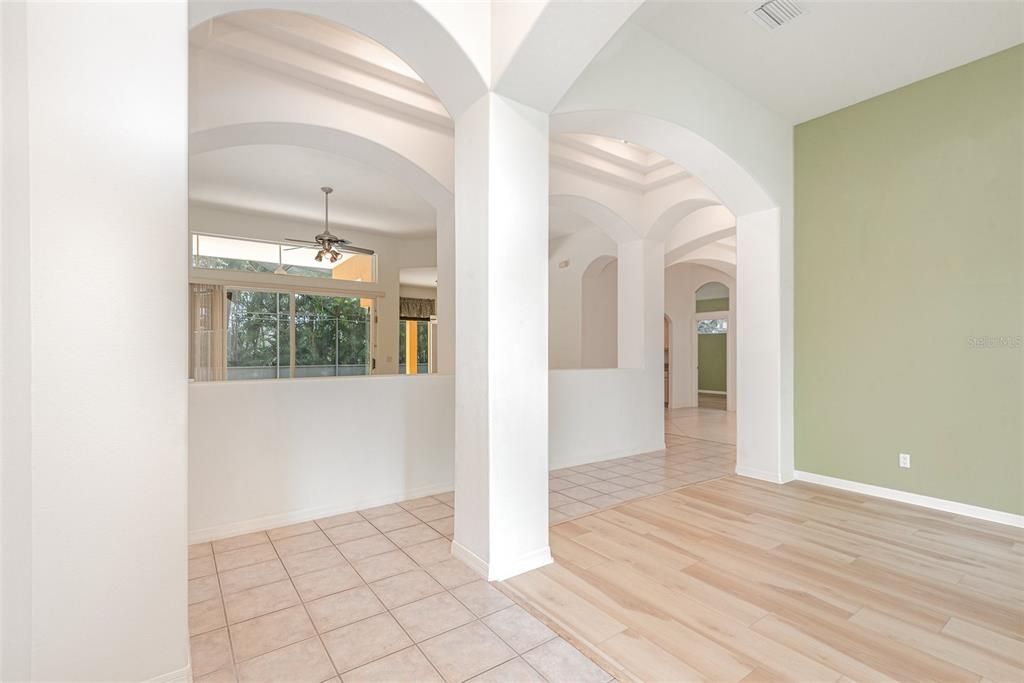 待售: $649,000 (4 贝兹, 3 浴室, 2626 平方英尺)