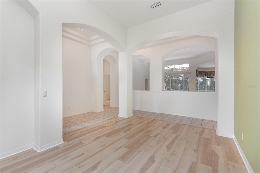 待售: $649,000 (4 贝兹, 3 浴室, 2626 平方英尺)