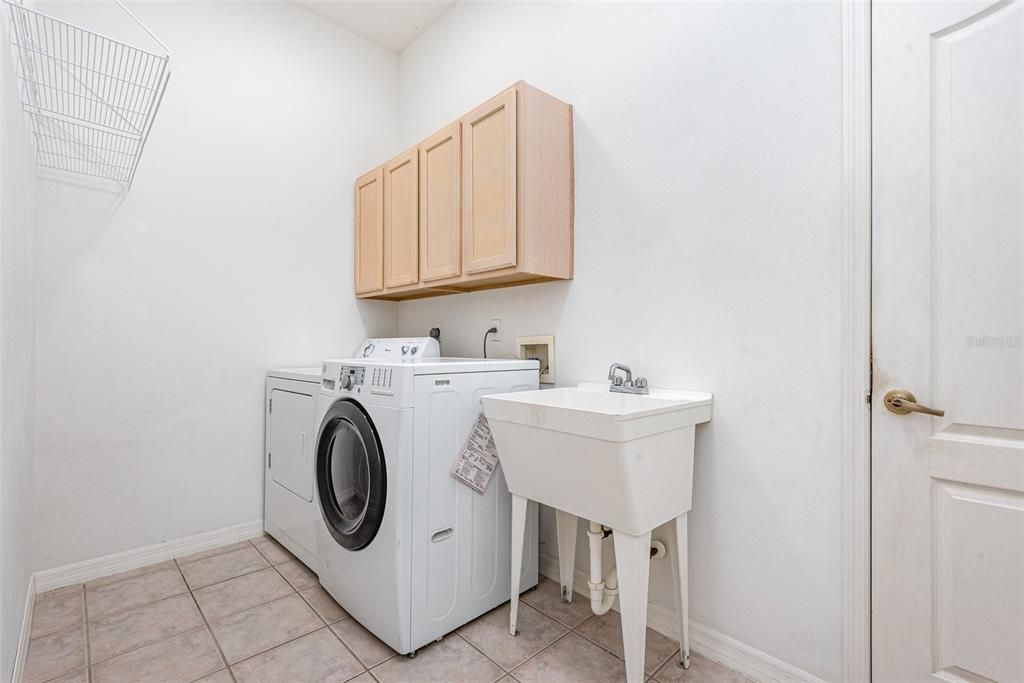 待售: $649,000 (4 贝兹, 3 浴室, 2626 平方英尺)