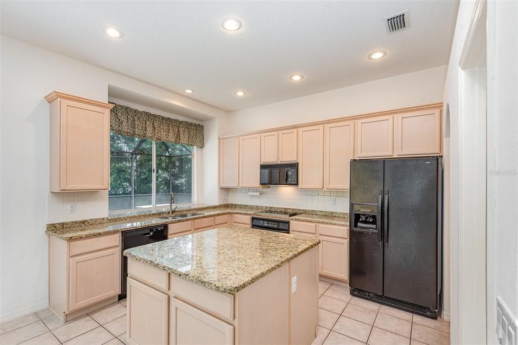 待售: $649,000 (4 贝兹, 3 浴室, 2626 平方英尺)