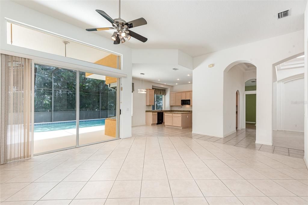 待售: $649,000 (4 贝兹, 3 浴室, 2626 平方英尺)