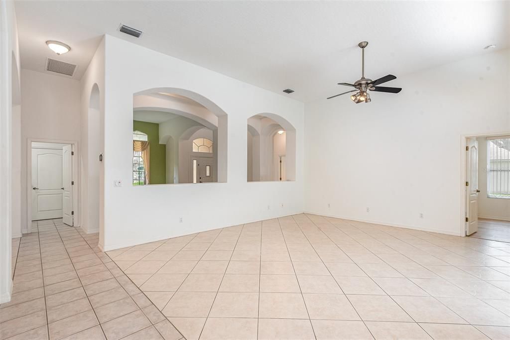 待售: $649,000 (4 贝兹, 3 浴室, 2626 平方英尺)