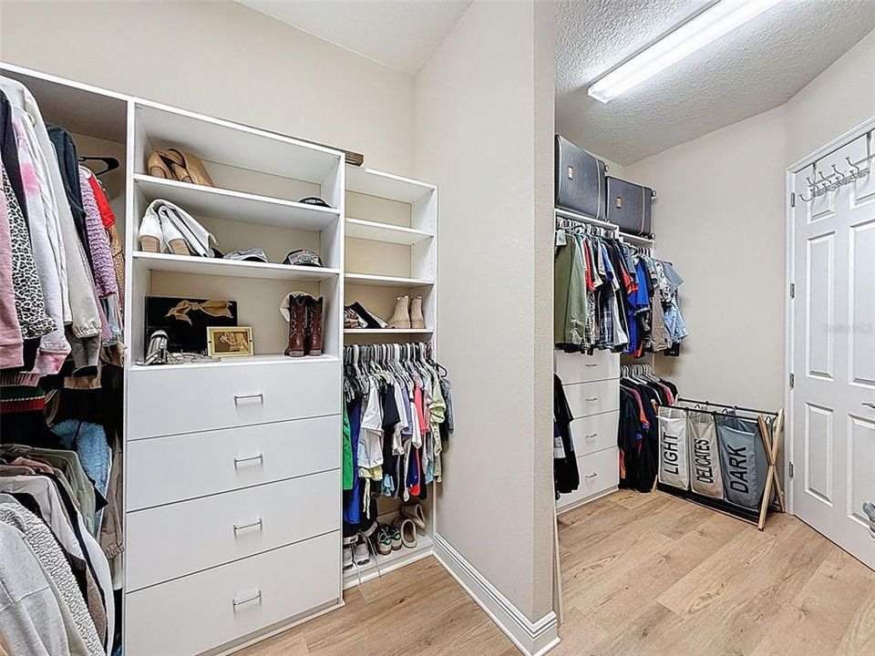 Active With Contract: $999,900 (5 beds, 3 baths, 3343 Square Feet)