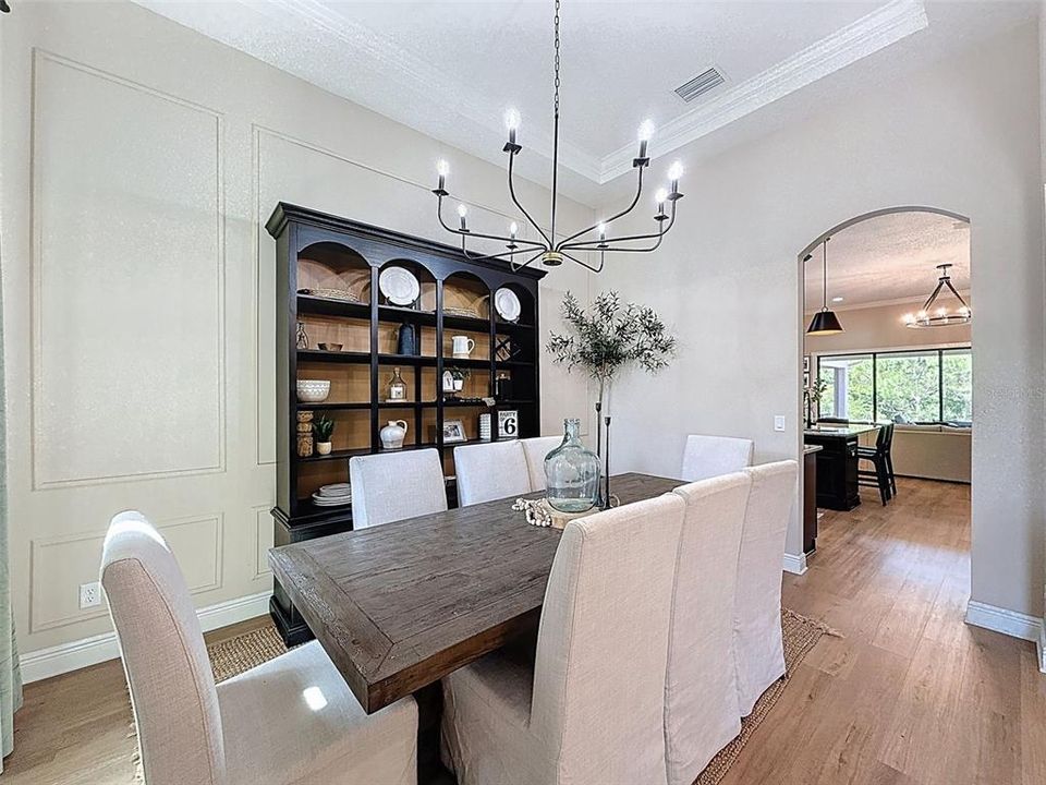 Active With Contract: $999,900 (5 beds, 3 baths, 3343 Square Feet)