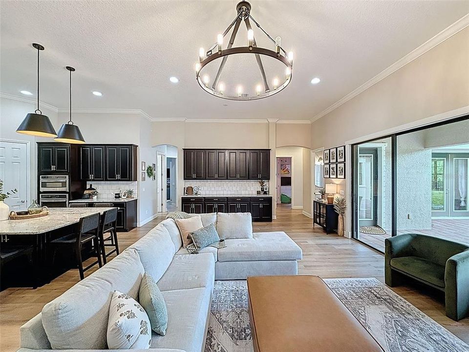 Active With Contract: $999,900 (5 beds, 3 baths, 3343 Square Feet)