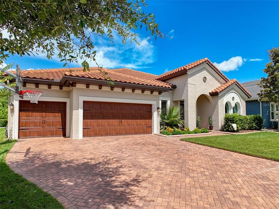 Active With Contract: $999,900 (5 beds, 3 baths, 3343 Square Feet)