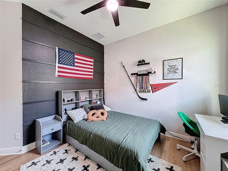 Active With Contract: $999,900 (5 beds, 3 baths, 3343 Square Feet)