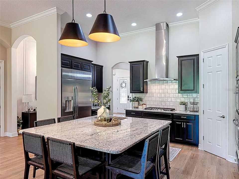 Active With Contract: $999,900 (5 beds, 3 baths, 3343 Square Feet)