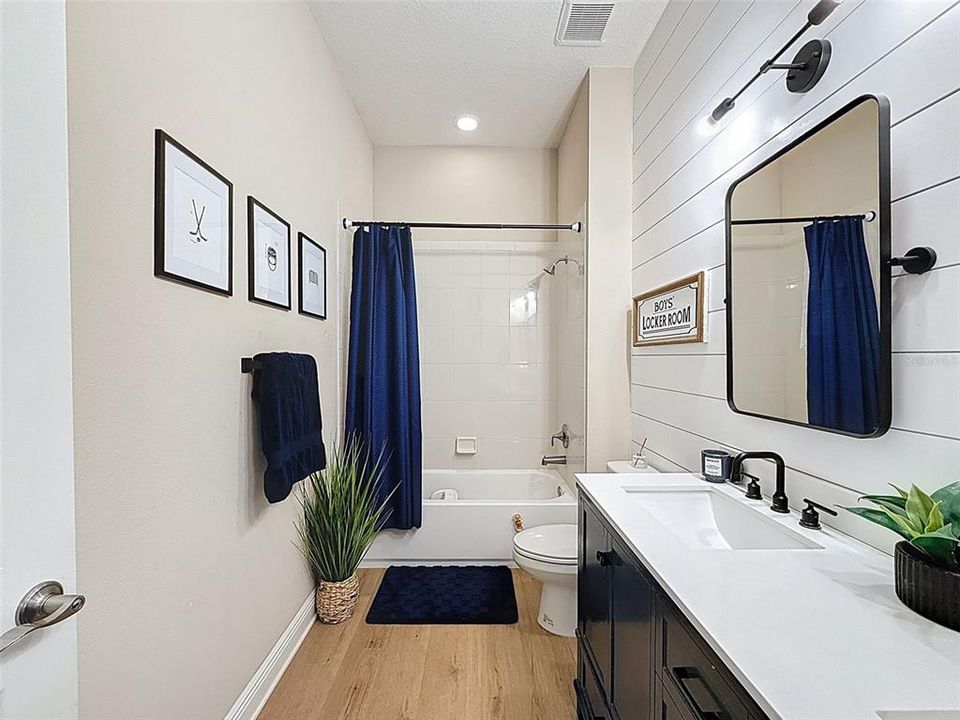 Active With Contract: $999,900 (5 beds, 3 baths, 3343 Square Feet)