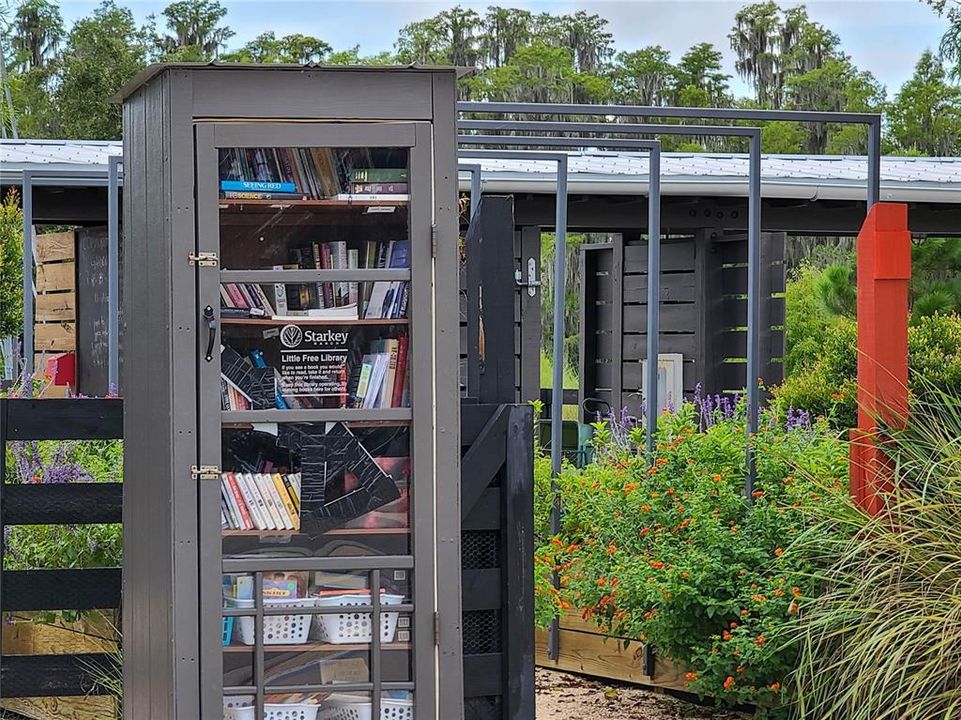 Active With Contract: $999,900 (5 beds, 3 baths, 3343 Square Feet)