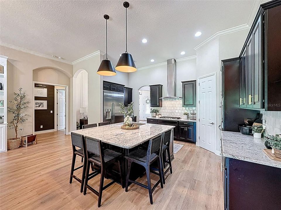 Active With Contract: $999,900 (5 beds, 3 baths, 3343 Square Feet)