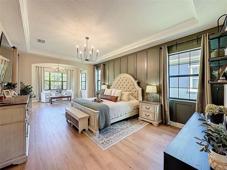 Active With Contract: $999,900 (5 beds, 3 baths, 3343 Square Feet)