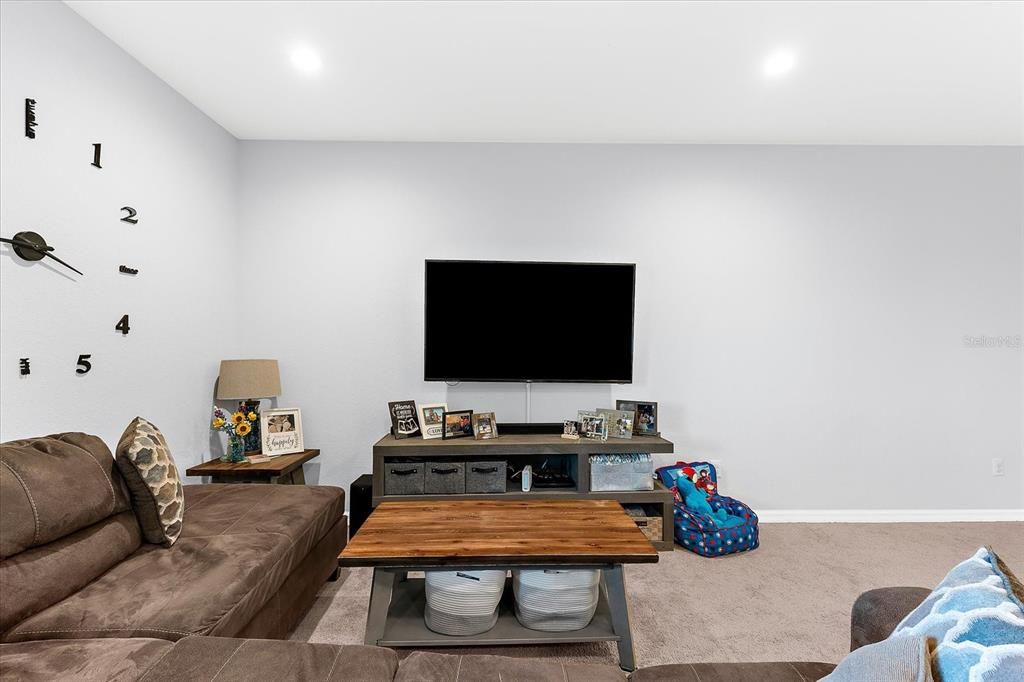 На продажу: $312,000 (3 спален, 2 ванн, 1758 Квадратных фут)