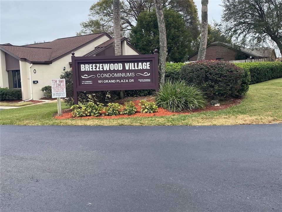 For Sale: $195,000 (2 beds, 2 baths, 1049 Square Feet)