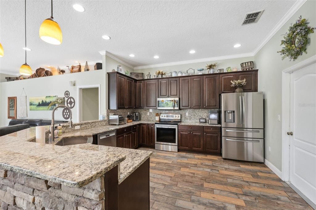 Active With Contract: $525,000 (4 beds, 2 baths, 2949 Square Feet)