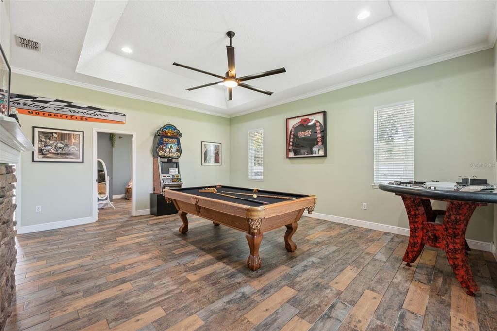 Active With Contract: $525,000 (4 beds, 2 baths, 2949 Square Feet)