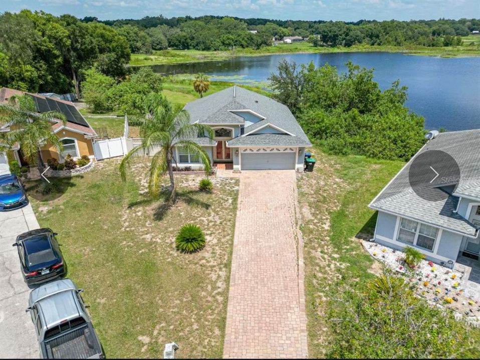 Недавно продано: $414,000 (3 спален, 2 ванн, 1802 Квадратных фут)