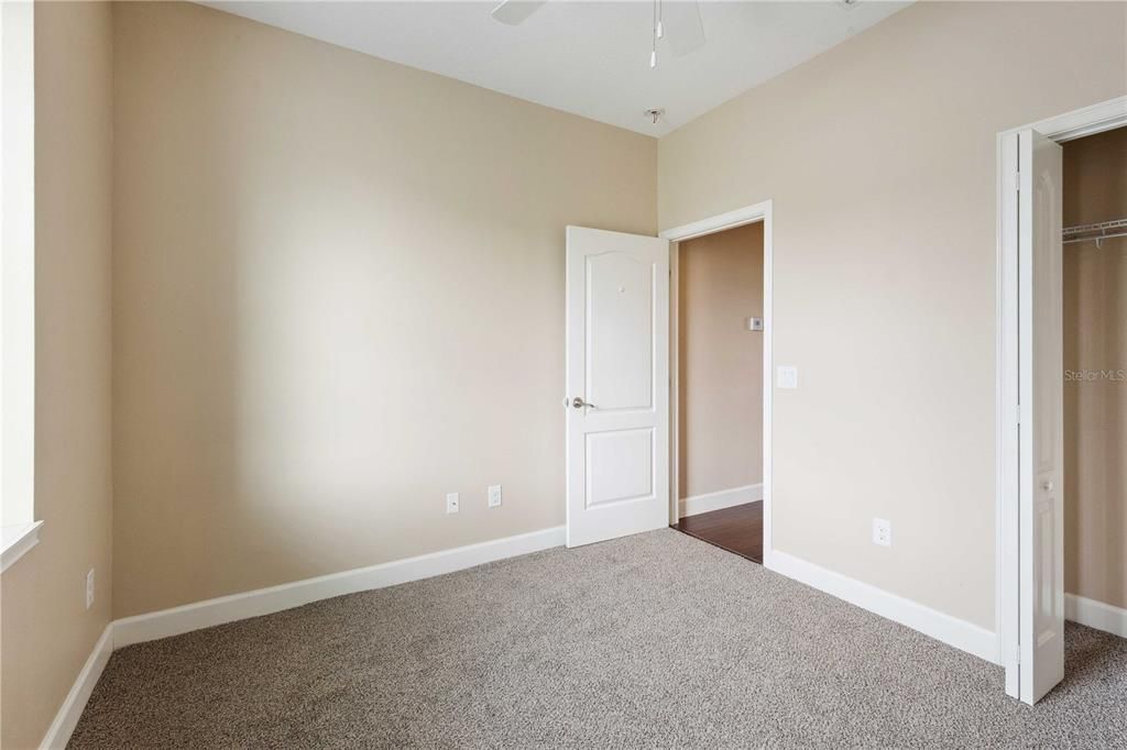 На продажу: $305,000 (3 спален, 2 ванн, 1299 Квадратных фут)