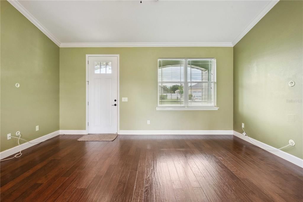 На продажу: $305,000 (3 спален, 2 ванн, 1299 Квадратных фут)