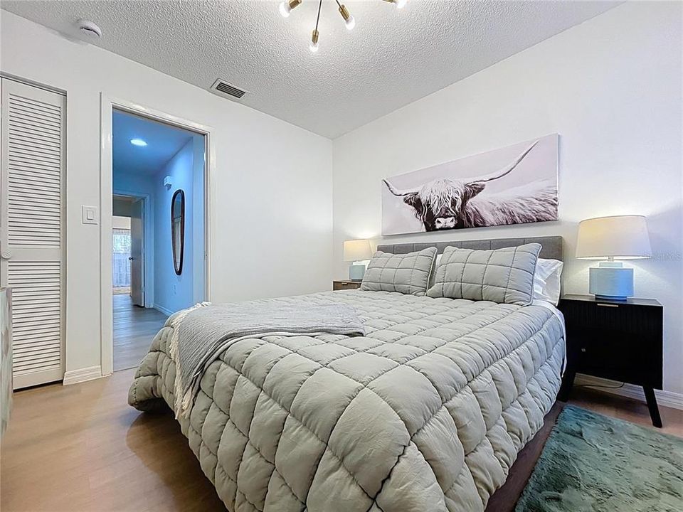 Под контрактом: $2,950 (3 спален, 2 ванн, 2299 Квадратных фут)